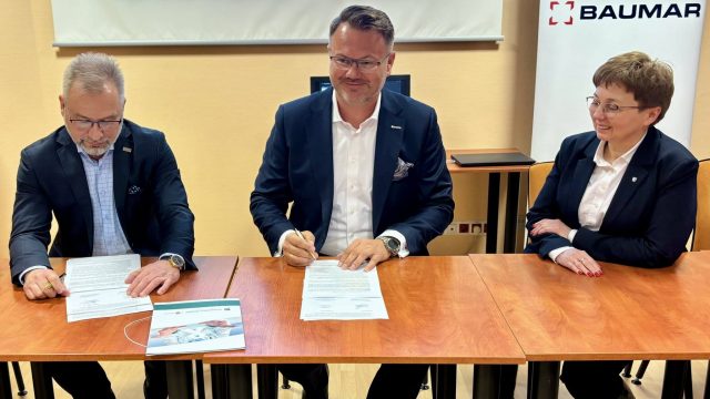 Podpisanie umowy na rozbudowę bloku operacyjnego