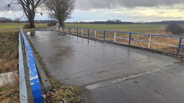 Podpisanie umowy na przebudowę mostu w Naroku