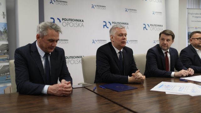 Porozumienie w sprawie hali na PO