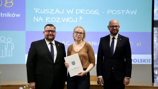 wręczenie umów EBO