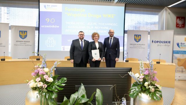 wręczenie umów EBO