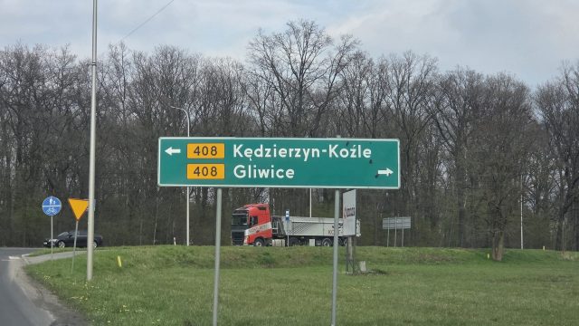 Podpisanie umowy na projekt drogi