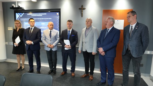 Umowy dla powiatu prudnickiego