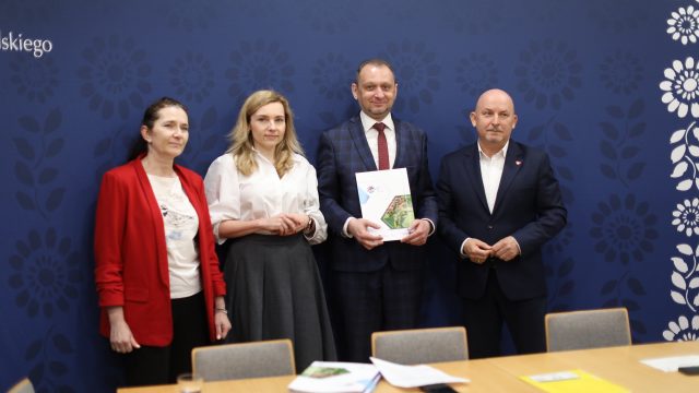 Kolejne umowy LEADERA