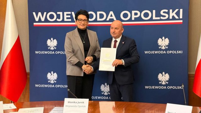 Umowa na odbudowę drogi w Branicach