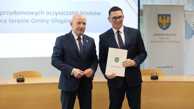 Wręczenie umów