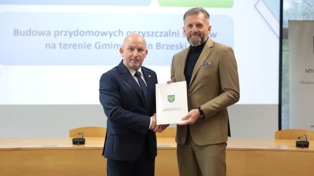 Wręczenie umów