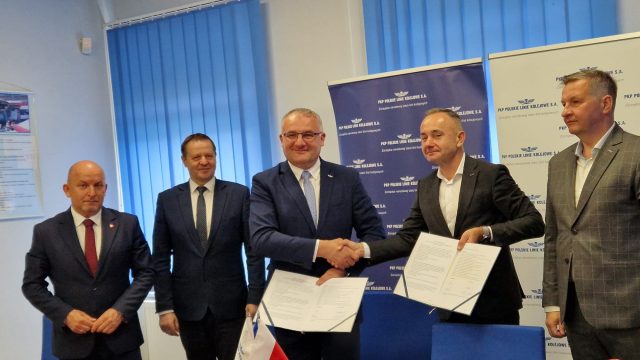 Umowa na linie Opole-Nysa